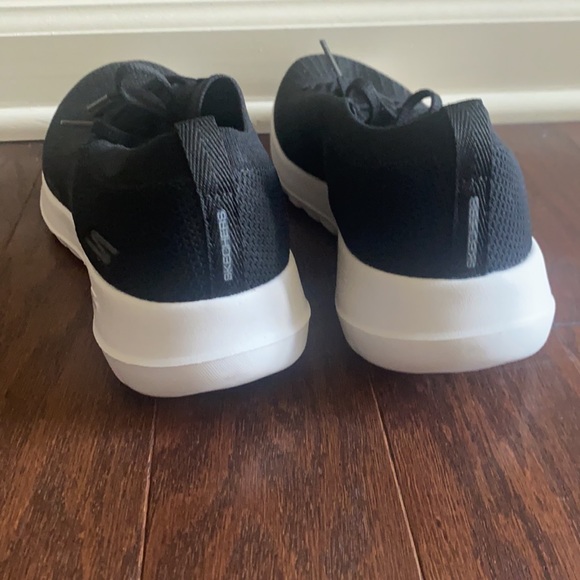 Skechers NWOT - Picture 5 of 7